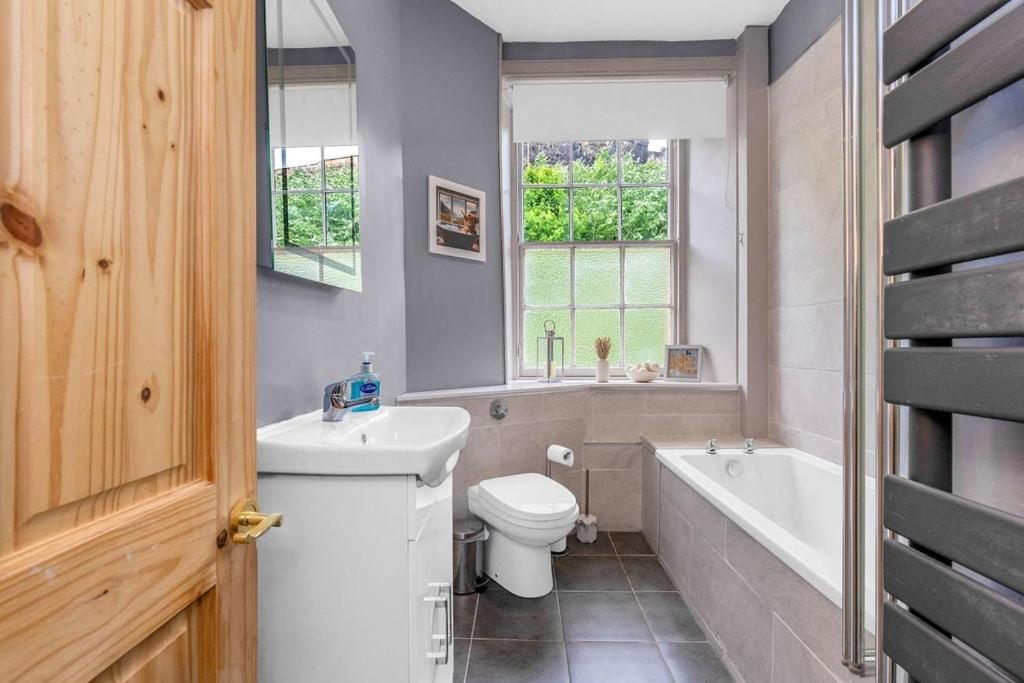 Guestready - Lovely Nest In The Old Town Edinburgh Ngoại thất bức ảnh